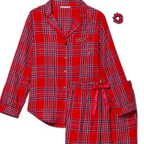 NWT Victoria’s Secret Flannel Long PJ Set With Matching Hair Scrunchie SMALL - Picture 2 of 3
